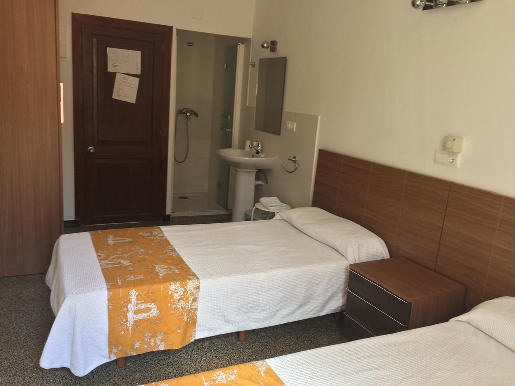 Hostal Ritzi Palma de Mallorca Zewnętrze zdjęcie